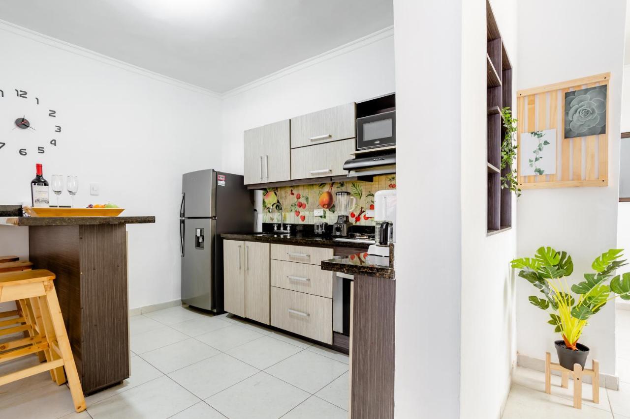 Habitación en casa particular Apartamento Turistico Laureles, By Family Medellín